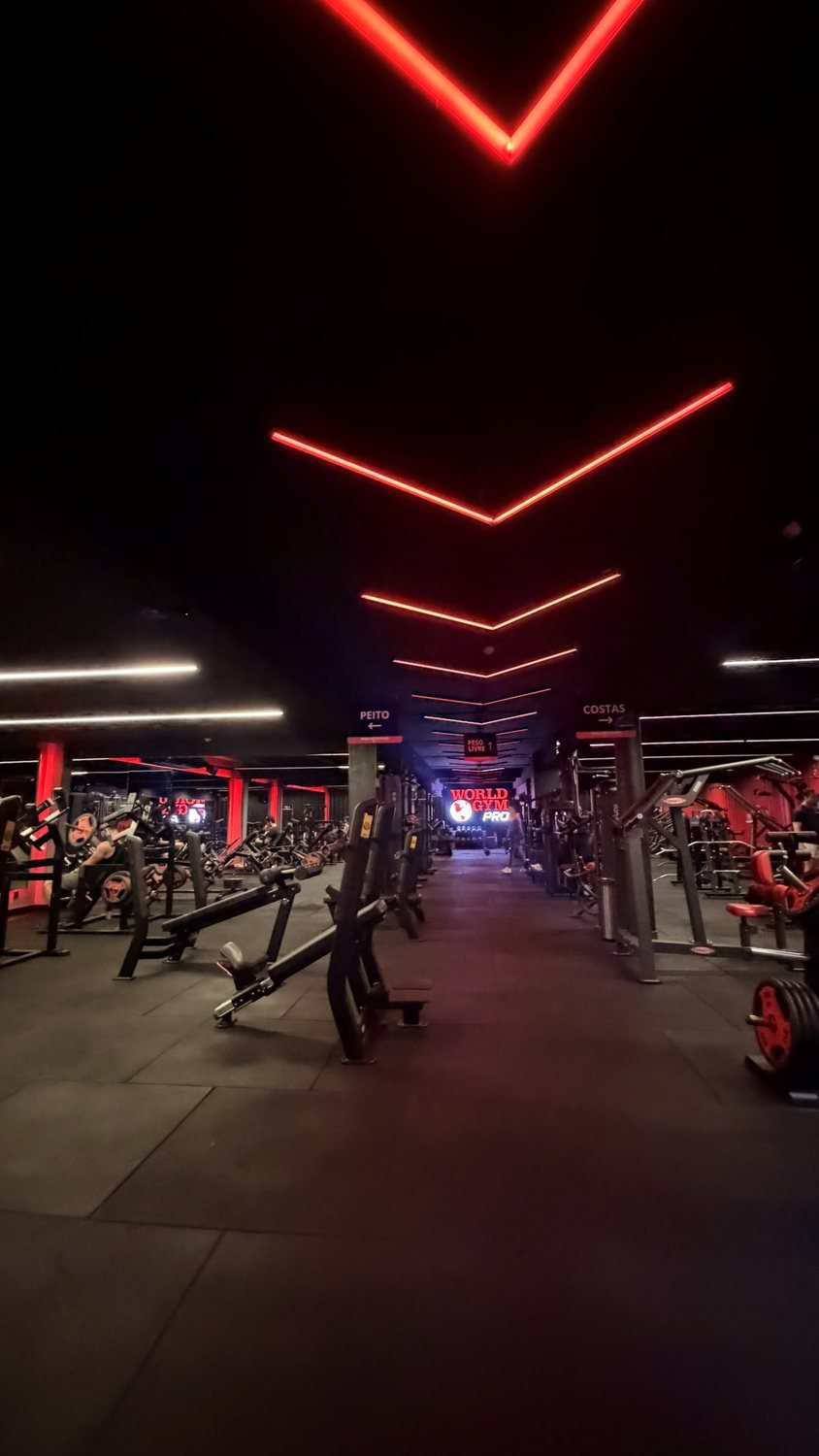 Interior da World Gym Pro